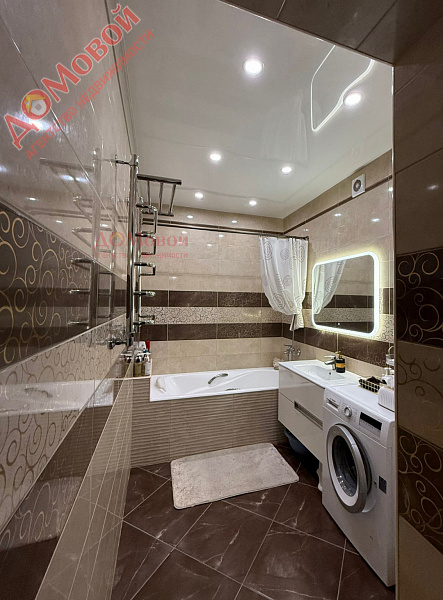 2-к квартира, 74 кв.м.