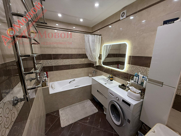 2-к квартира, 74 кв.м.